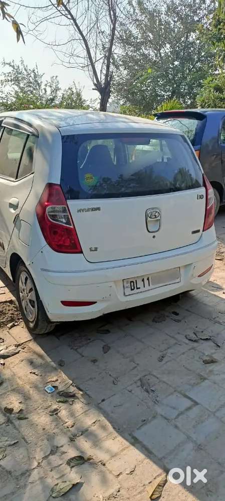 Single Handed Hyundai I10 Magna 2012 Cng & Petrol Car White