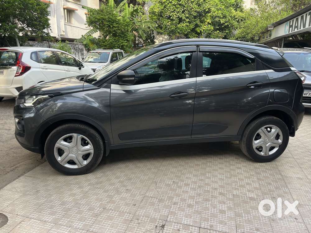 Tata Nexon 1.5 Revotorq Xm (s), 2021, Diesel