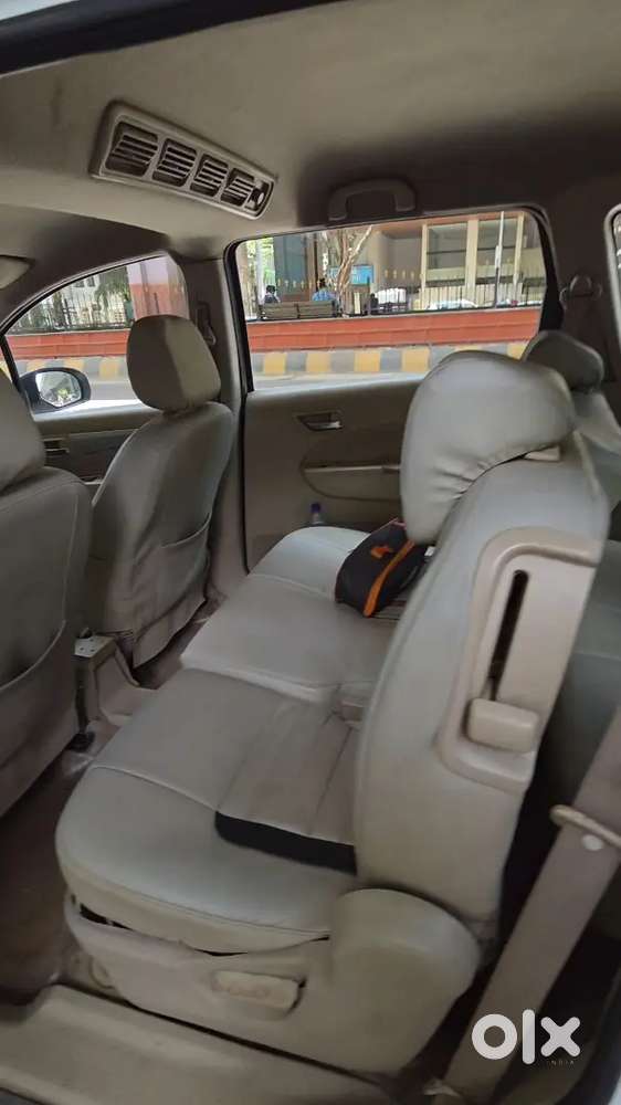 Maruti Suzuki Ertiga 2013 Vxi Cng Anniversary Edition