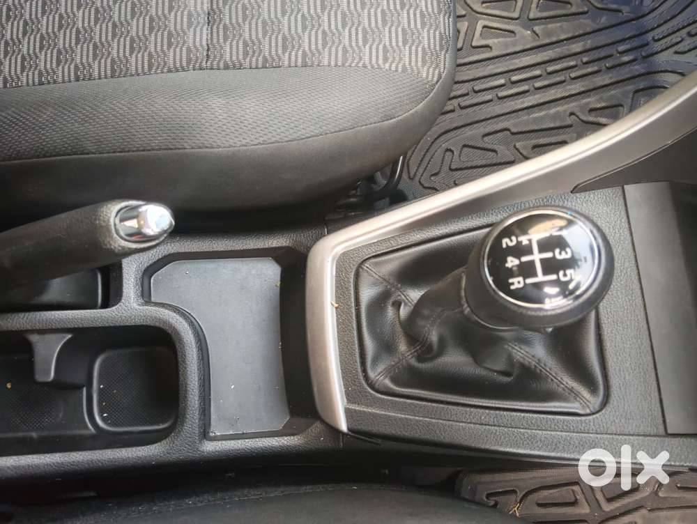 Maruti Suzuki Brezza 1.5 Vxi Smart Hybrid, 2022, Petrol