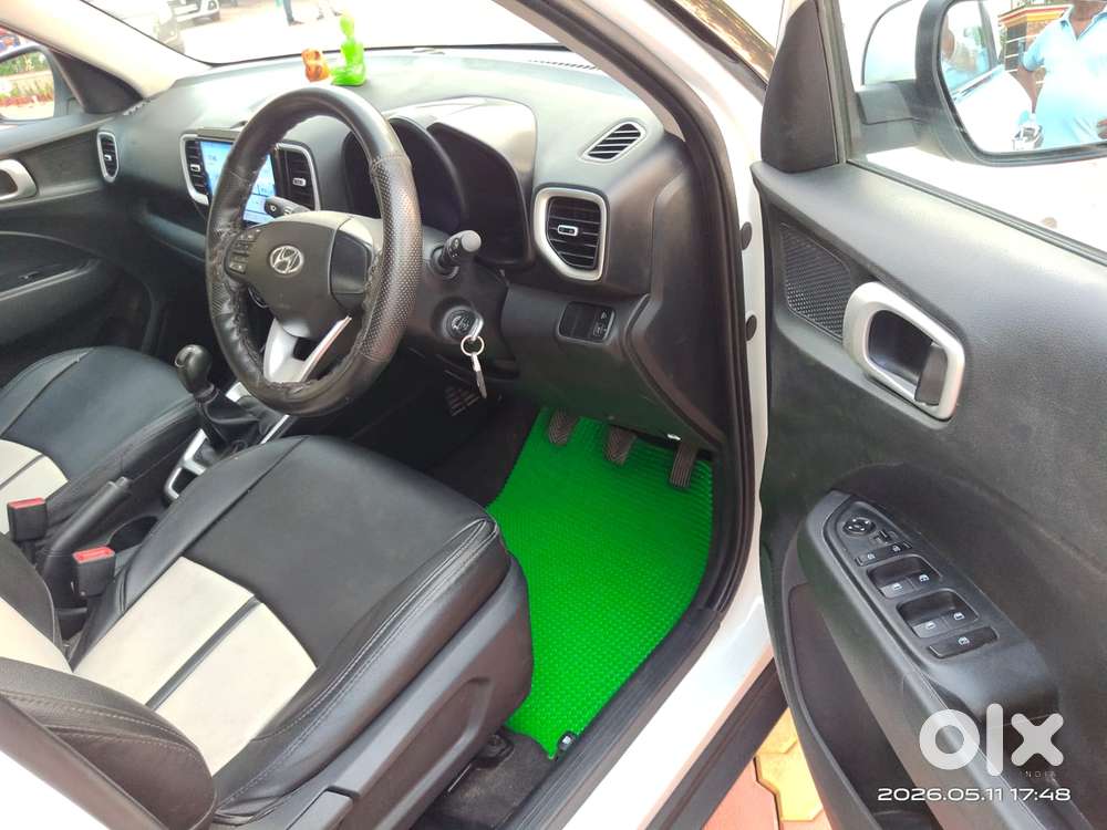 Hyundai Venue S, 2022, Petrol