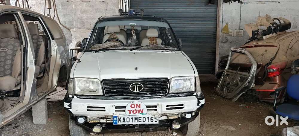 Hi I'm Saling My Towing Van Is In Good Condition With Two Permission