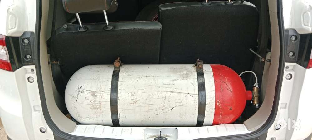 Hyundai I20 2009-2011 1.4 Asta (at), 2010, Petrol