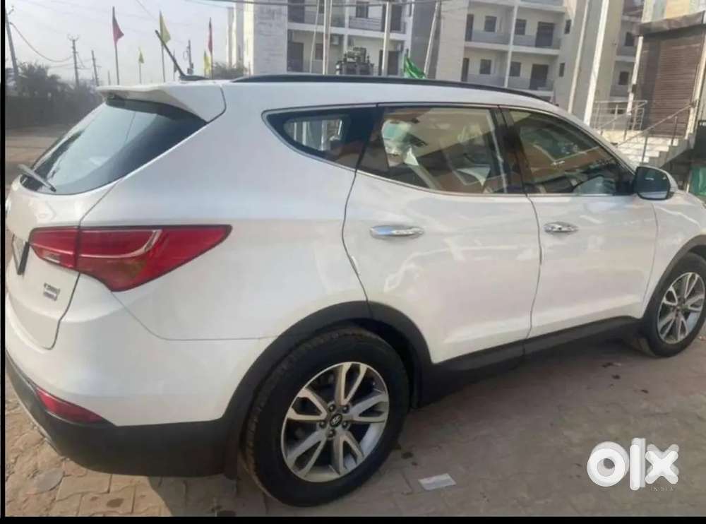 Hyundai Santa Fe Automatic 2015 Dec  Hr  Top Condition  Push Start