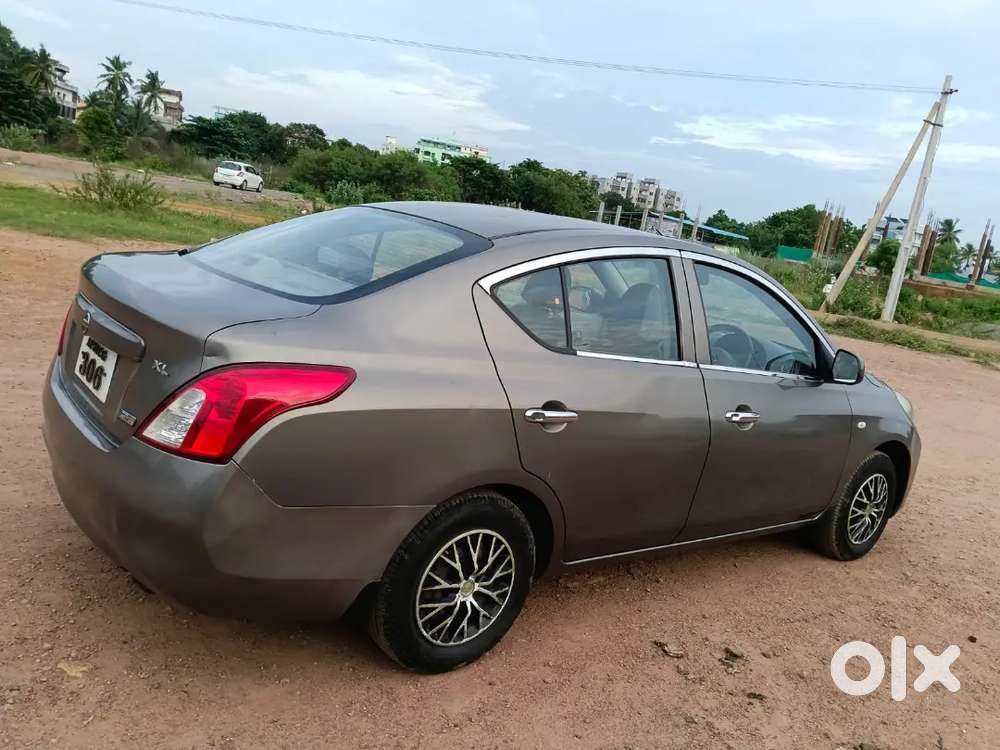 Nissan Sunny Diesel 2013