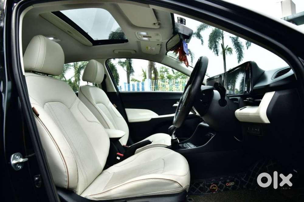 Hyundai Verna 1.5 Mpi Mt Sx (o), 2024, Petrol