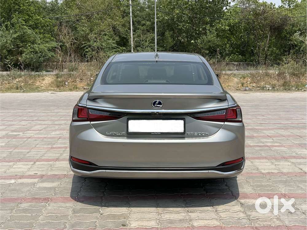 Lexus Es 300h Luxury, 2022, Cng & Hybrids