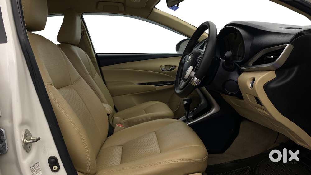 Toyota Yaris G Cvt, 2018, Petrol