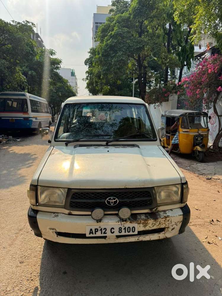 Toyota Qualis 2001 Diesel 37000 Km Driven