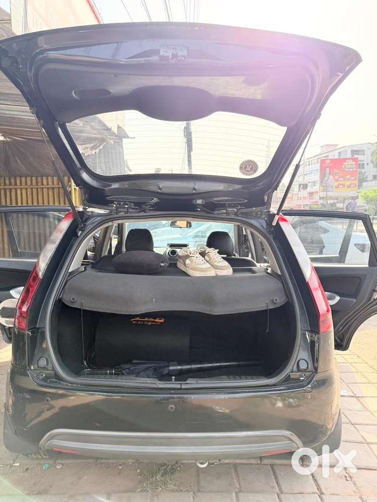 Ford Figo 2012 Petrol Well Maintained,base System White Headlights