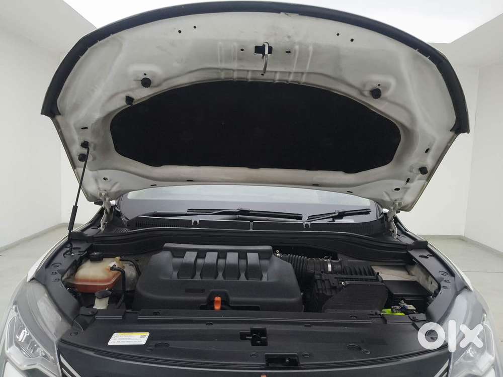 Mahindra Xuv700 2.0 Ax 7 Petrol At Luxury Pack Str, 2023, Petrol
