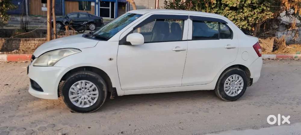 Maruti Suzuki Dzire 2017 Cng & Hybrids 74000 Km Driven