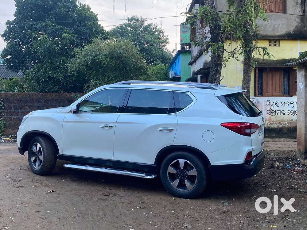 Mahindra Alturas G4 2019