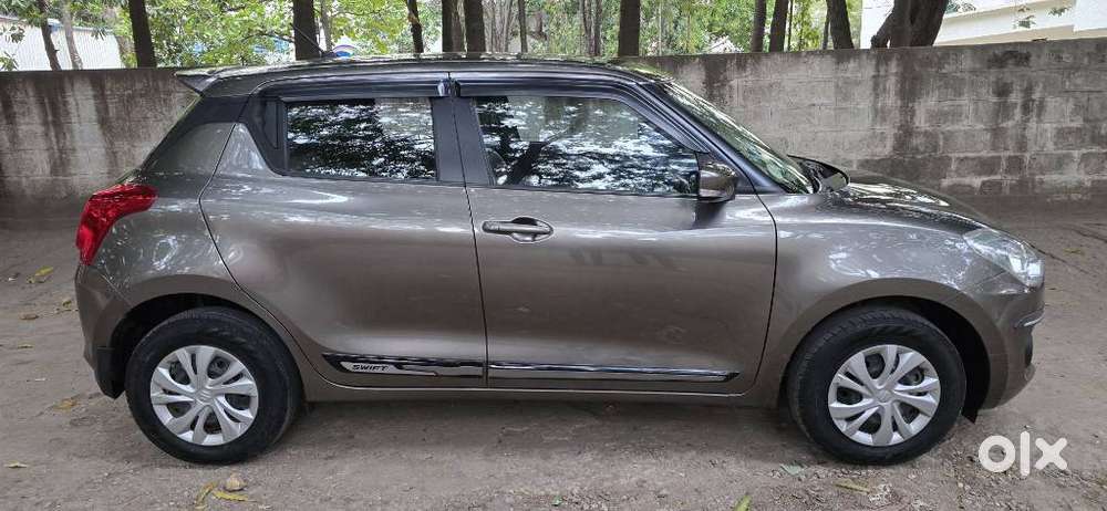 Maruti Suzuki Swift Vxi + Manual, 2023, Petrol