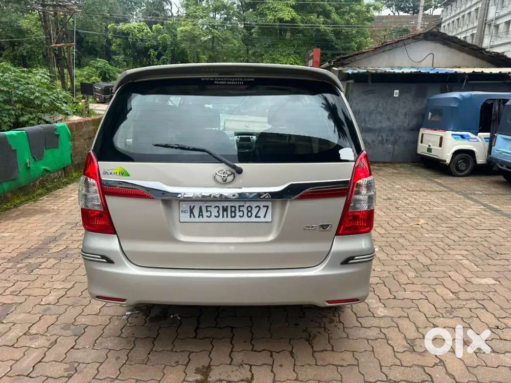 Toyota Innova 2014 Diesel 149000 Km Driven