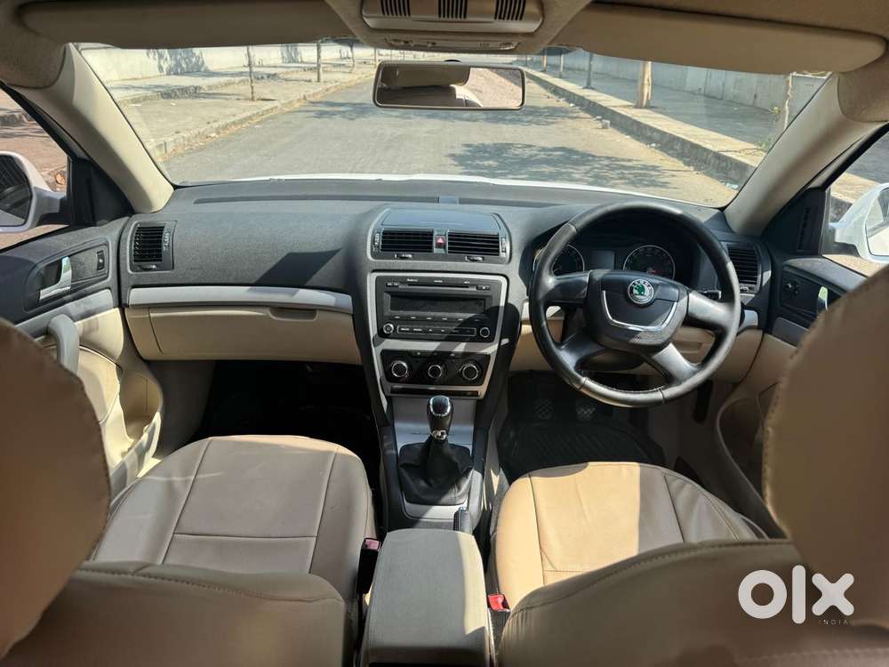 Skoda Laura Ambition 2.0 Tdi Cr Mt, 2011, Diesel