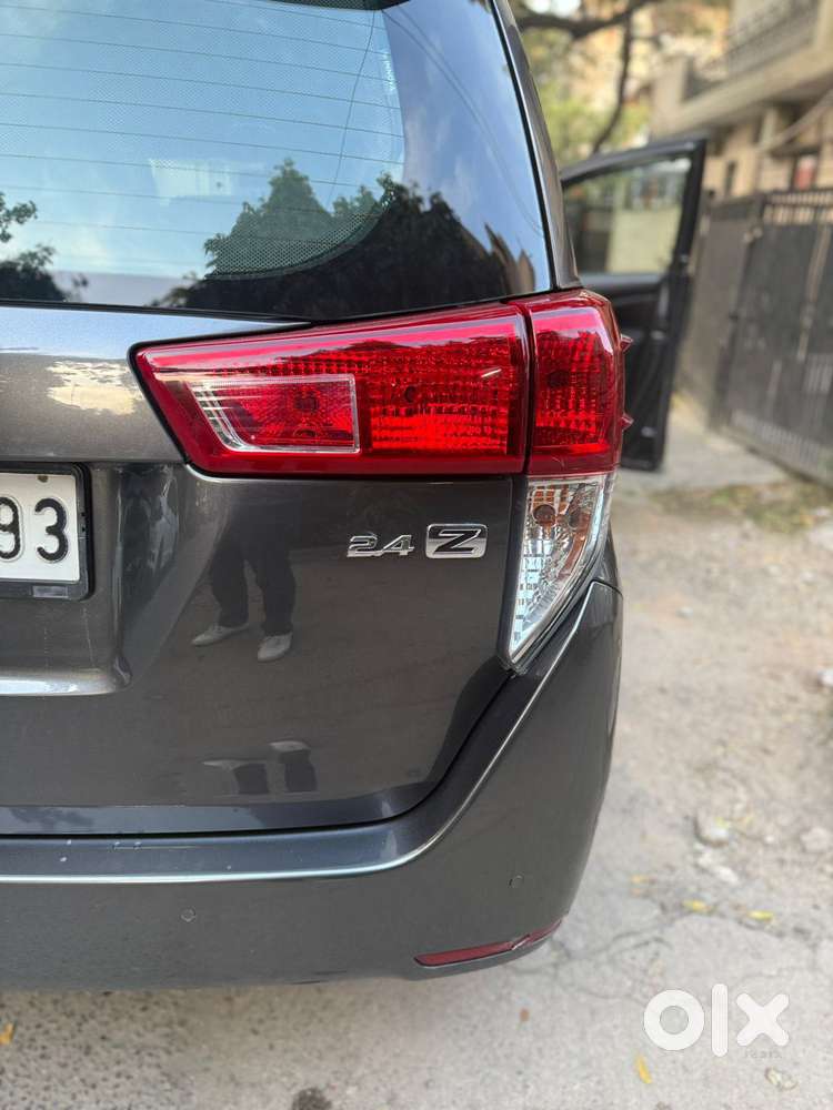 Toyota Innova Crysta 2.8 Zx At 7 Seater, 2021, Diesel