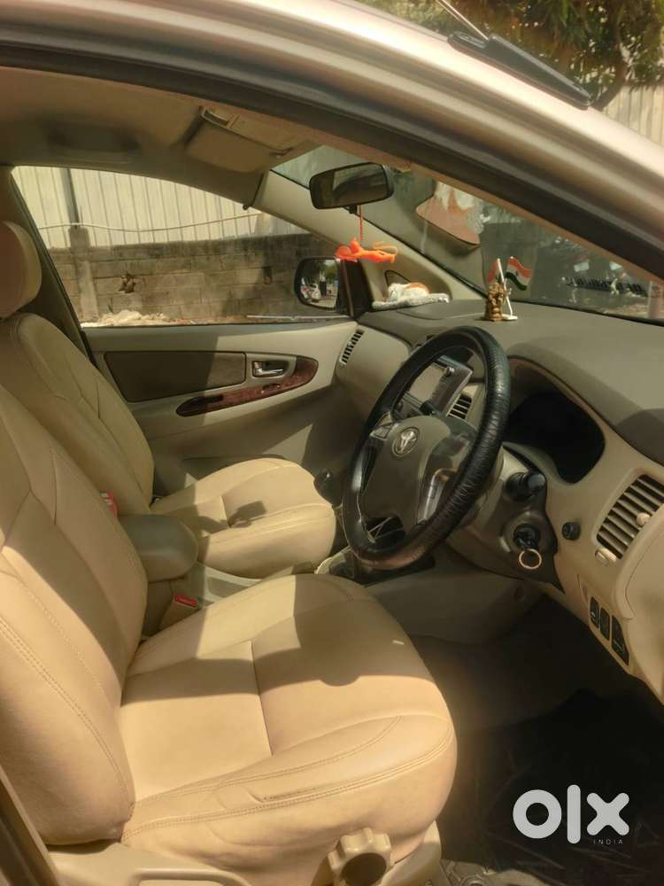 Toyota - Innova