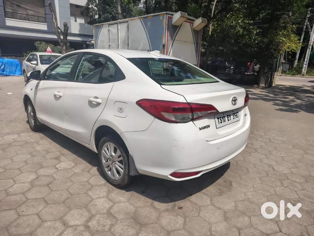 Toyota Yaris J Cvt, 2020, Petrol