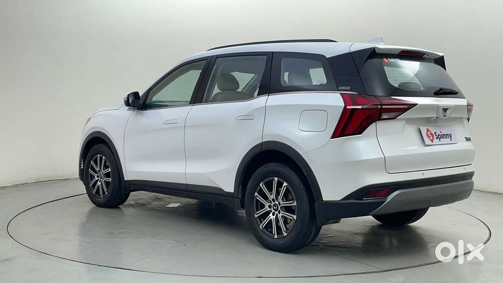 Mahindra XUV700 2.0 AX 7 Petrol MT Str, 2025, Petrol
