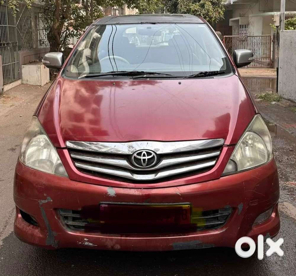 Toyota Innova Hybrid 2010