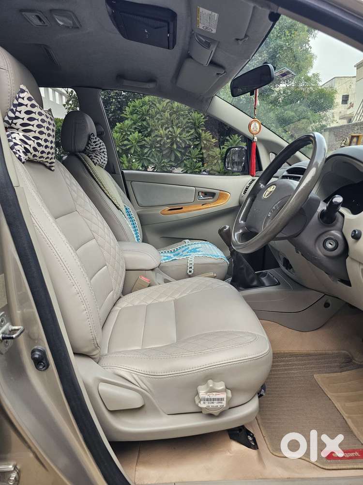 Toyota Innova 2.5 V 7 Str, 2010, Diesel