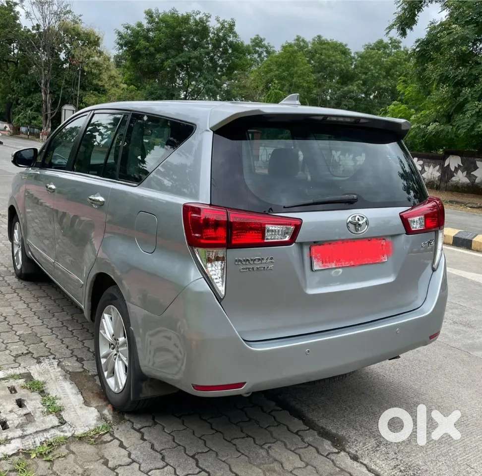 Toyota Innova Crysta 2.8 Zx At 7 Seater, 2016, Diesel