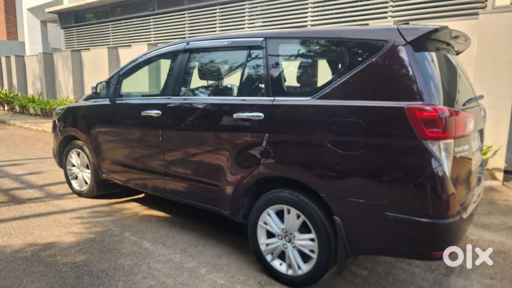 Toyota Innova Crysta 2.8z Automatic, 2016, Diesel