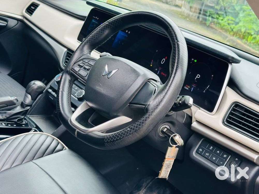 Mahindra Xuv700 2.2 Ax 5 Diesel At Str, 2024, Diesel