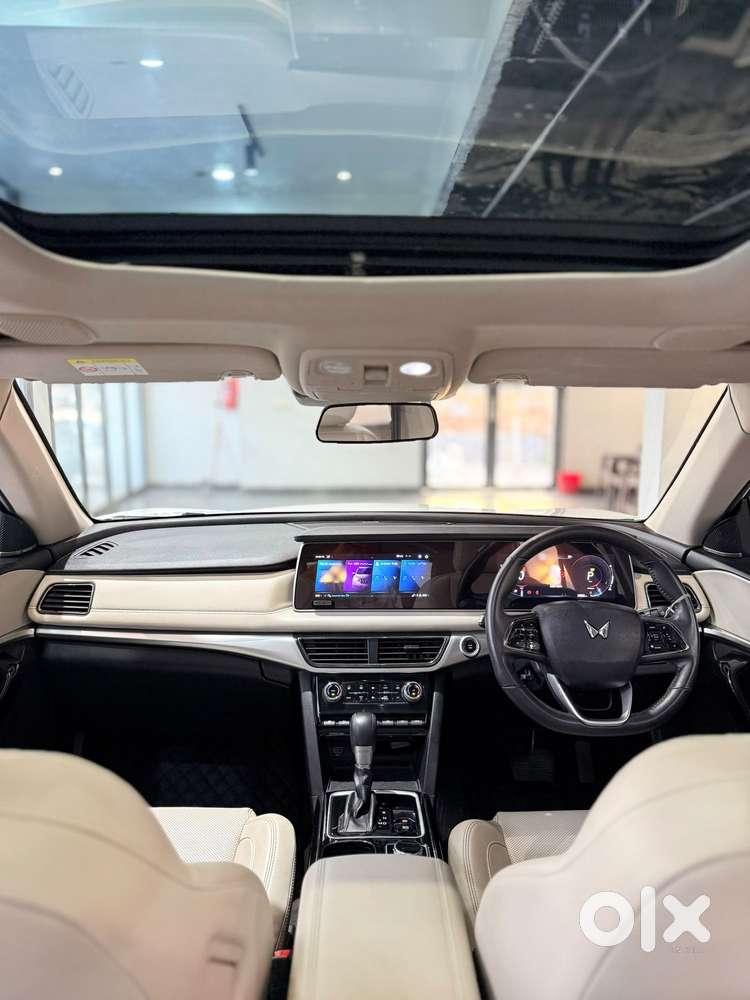 Mahindra Xuv700 2.2 Ax 7 Diesel At Luxury Pack Str, 2024, Diesel