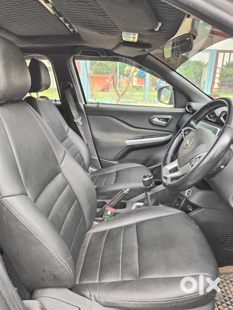 Nissan Magnite 1.0 Xv Premium, 2021, Petrol