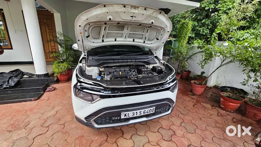 Well Maintained 1st Owner Low Kilometer Kia Carens 2023 Model