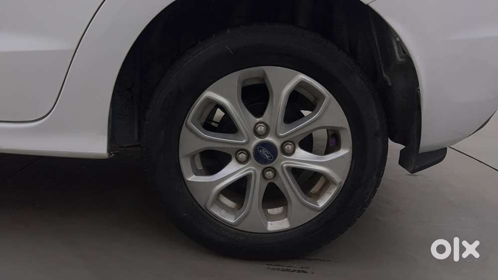 Ford Figo Aspire Titanium, 2016, Petrol