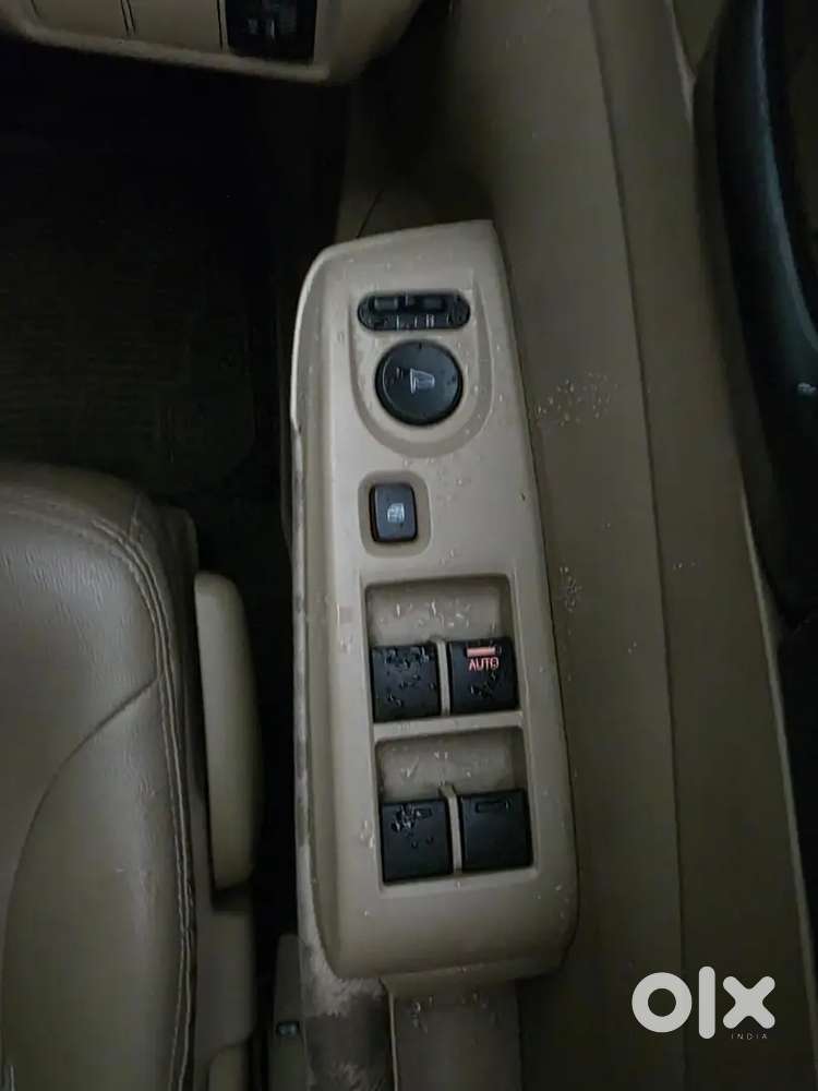 Honda City 1.5s I-vtec Mt Bsiv 2011 Petrol 92,905 Kms Driven,manual