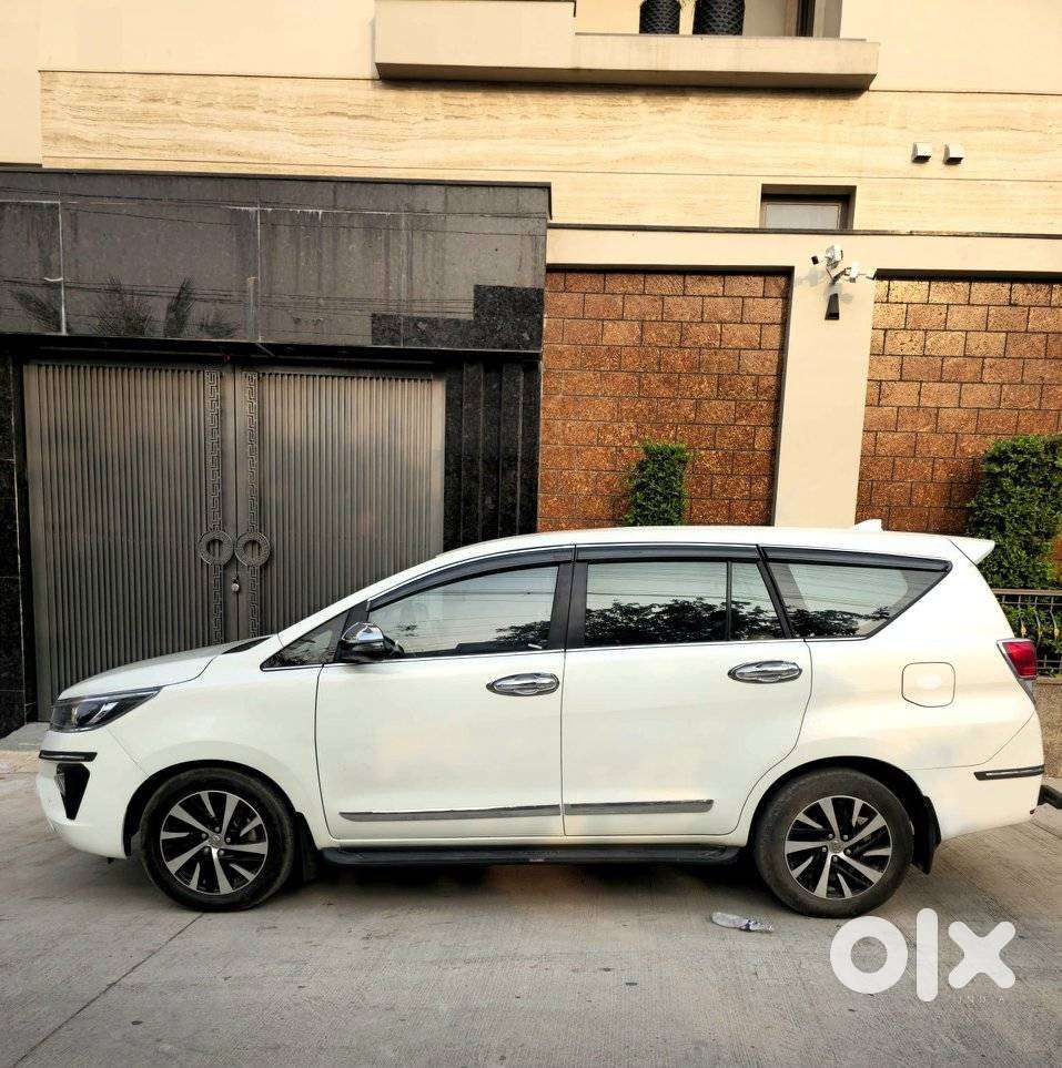 Toyota Innova Crysta 2.4 Z 7 Str, 2022, Diesel