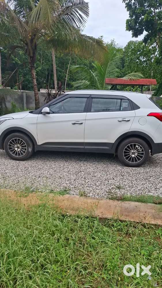 Low Kilometers Creta - 7.25 Lac(slightly Negotiable)