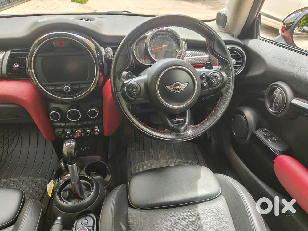 Mini Cooper 3 Door John Works, 2017, Petrol