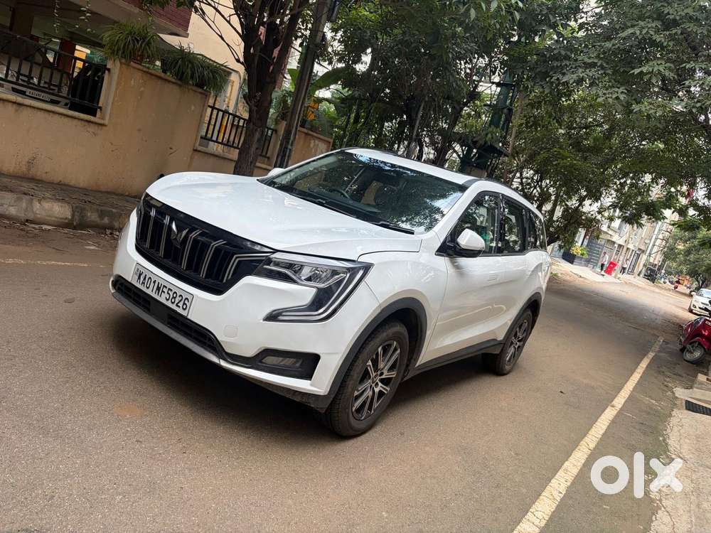 Mahindra Xuv700 2.0 Ax 7 Petrol Mt Str, 2025, Petrol
