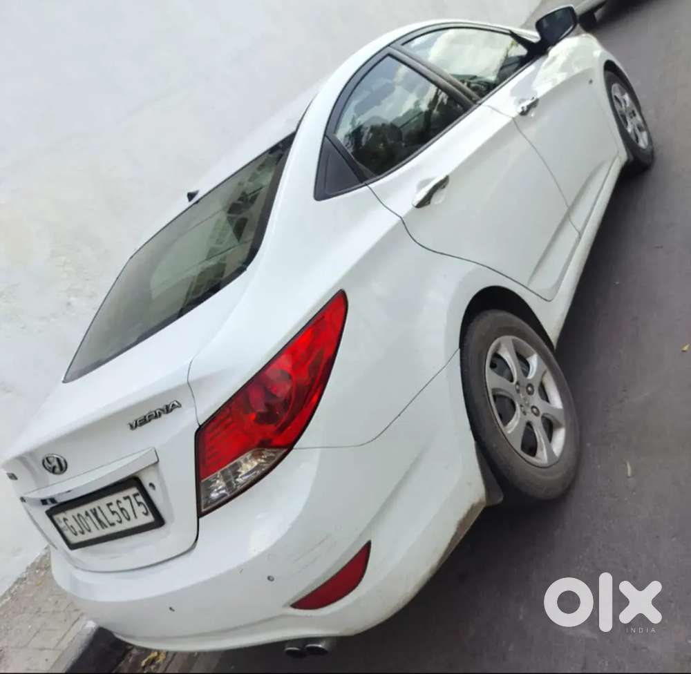 Hyundai Verna Fluidic Crdi Sx 2011 Diesel With 84000 Km Driven