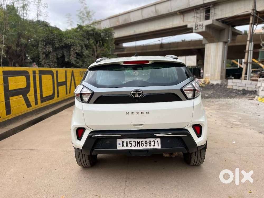 Tata Nexon 1.2 Revotron Xma Amt (s), 2020, Petrol