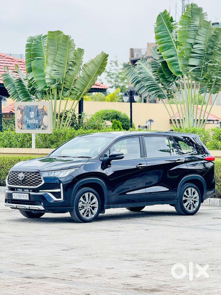 Toyota Innova Hycross 2.0 Zx Hybrid 7 Str, 2025, Petrol