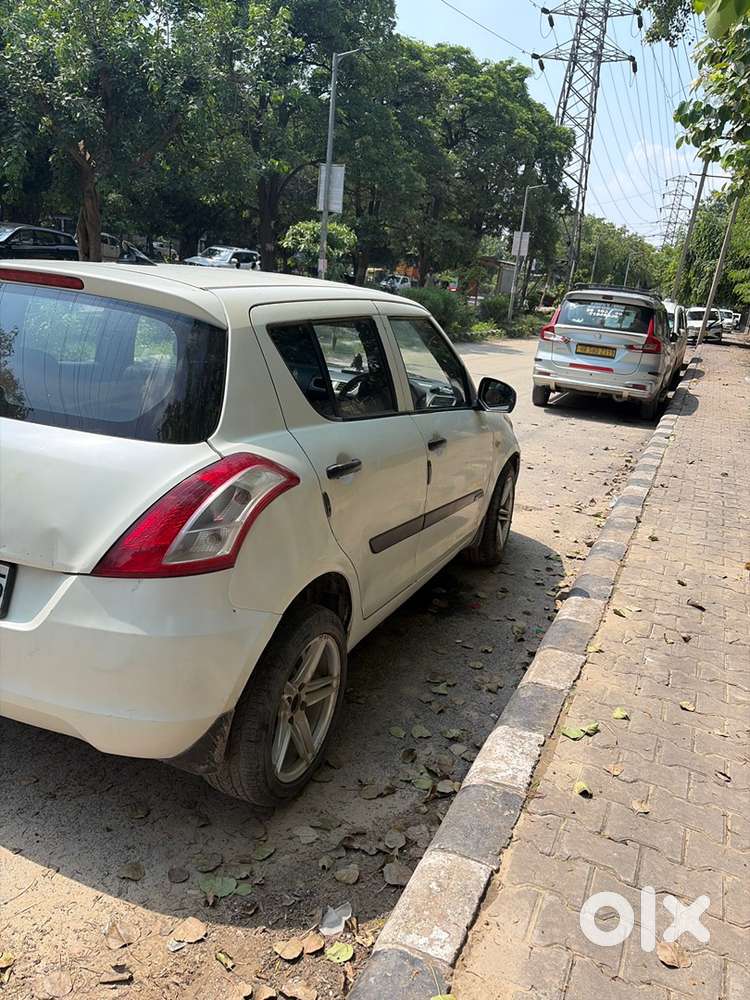 Maruti Suzuki Swift Petrol 2015