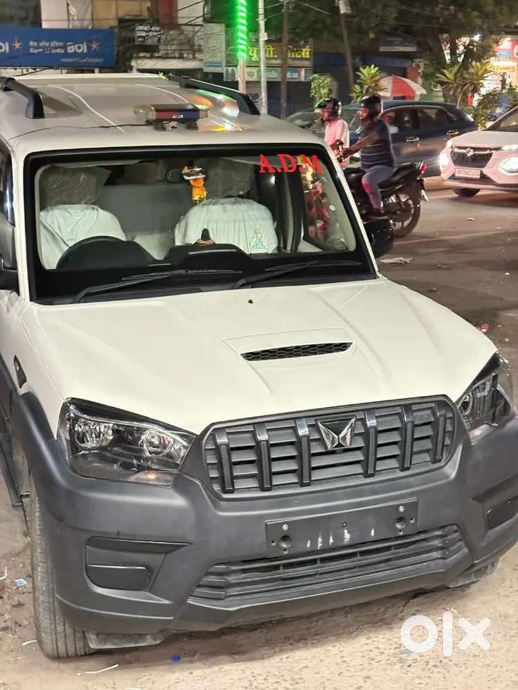 Mahindra Scorpio Classic 2025 Diesel 13500 Km Driven