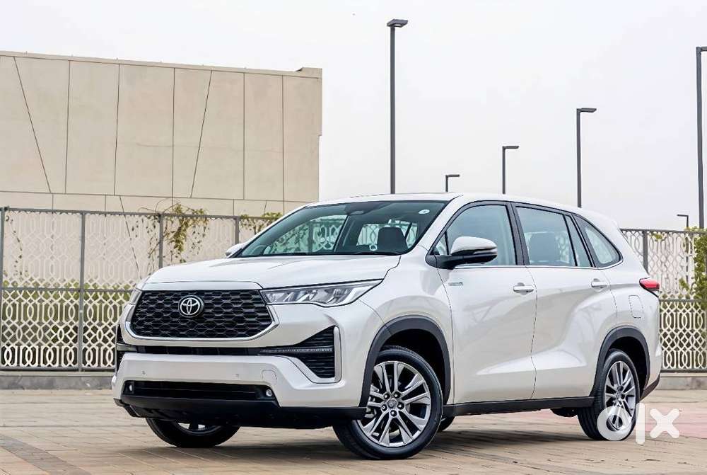 Toyota Innova Hycross 2.0 Zx Hybrid 7 Str, 2023, Cng & Hybrids