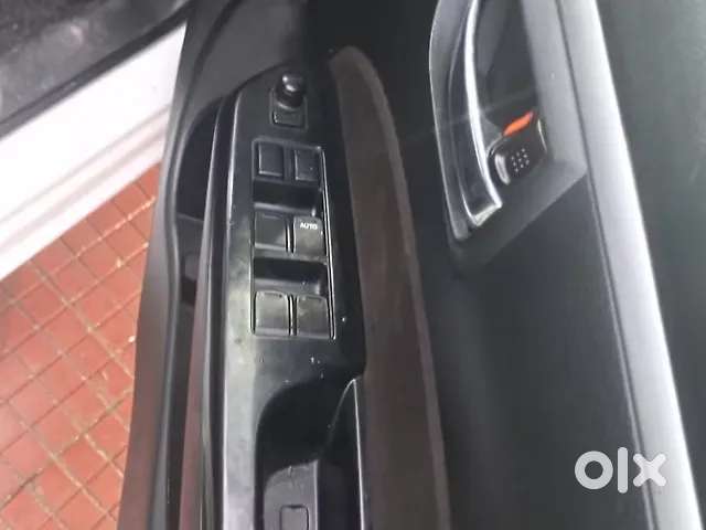 Maruti Suzuki Swift Vxi + Manual, 2016, Petrol