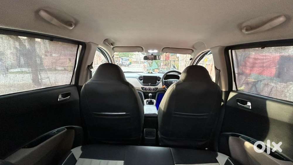 Hyundai Grand I10 Sportz  (push Button Start)