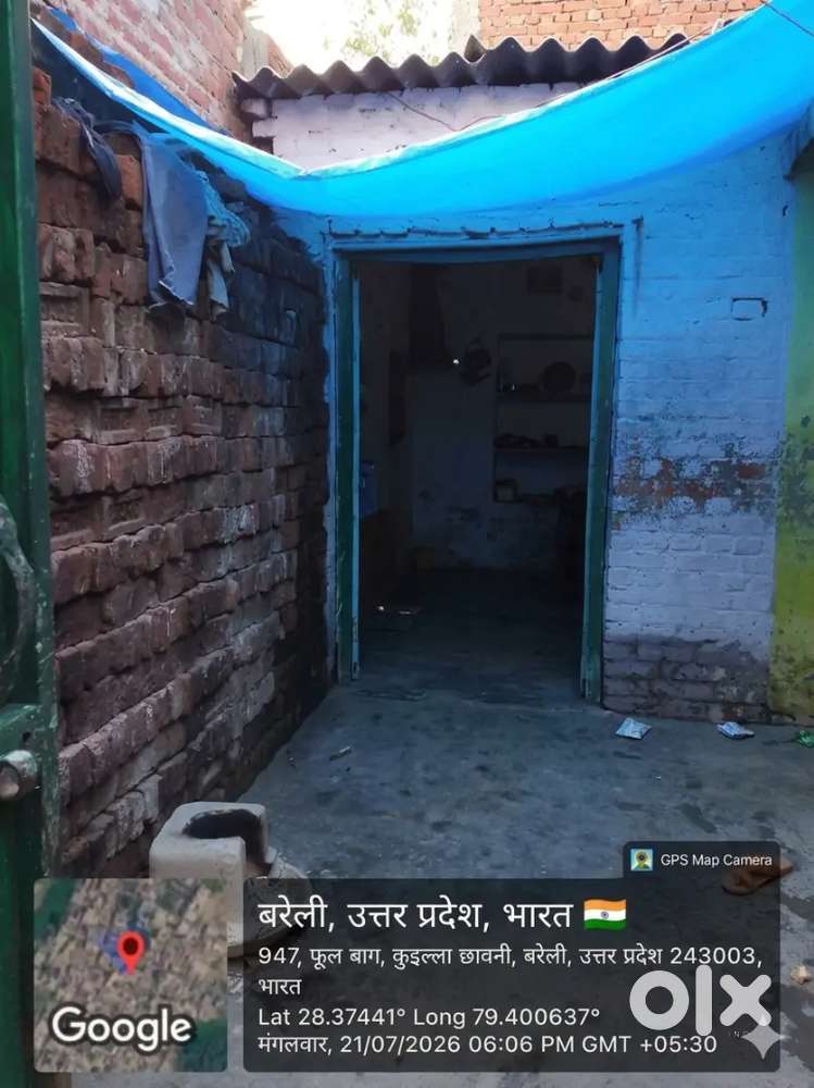 Ye makan 32 gaj ka hai isme 12 feet choudai hai kila chouni bareilly