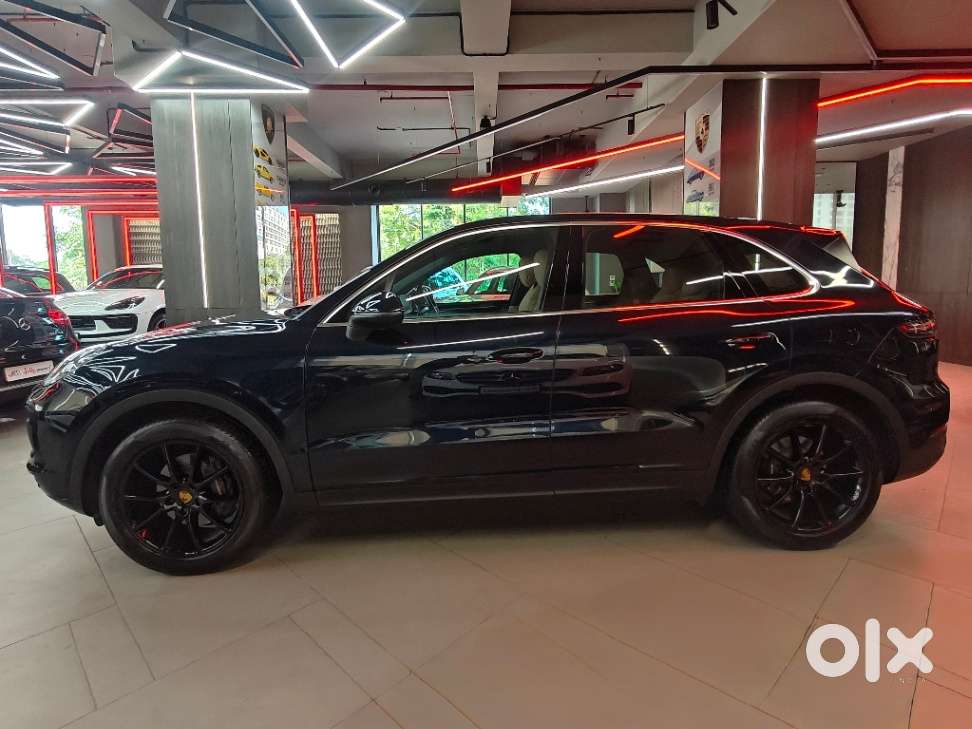 Porsche Cayenne Base, 2022, Petrol