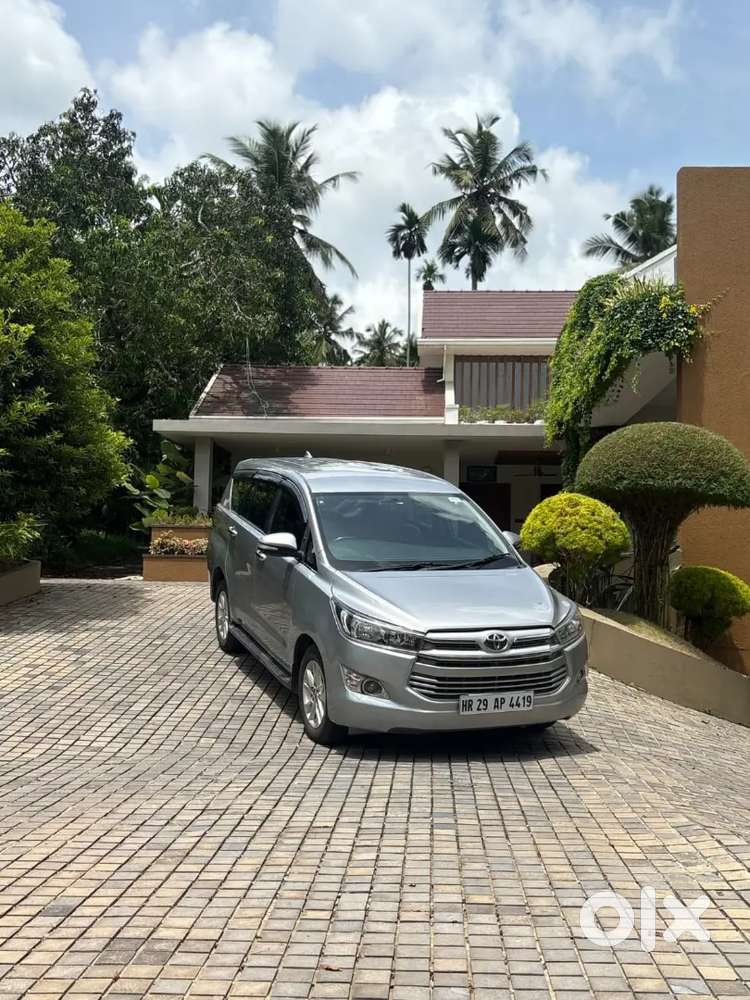 Innova Crysta 2.8g Automatic
