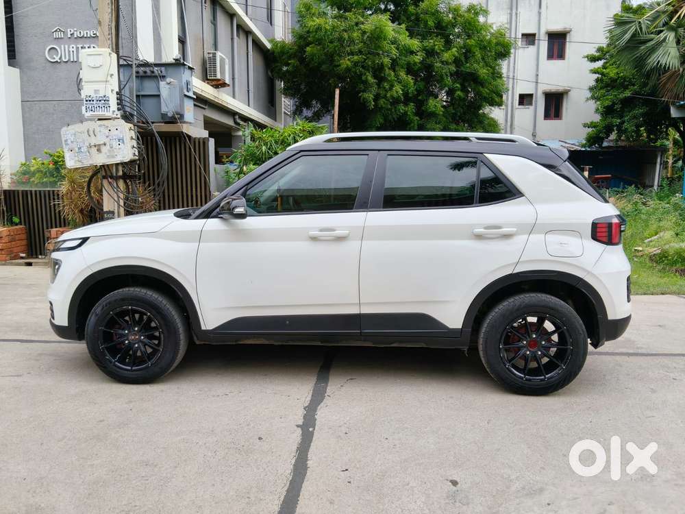 Hyundai Venue 1.2 S (o), 2022, Petrol